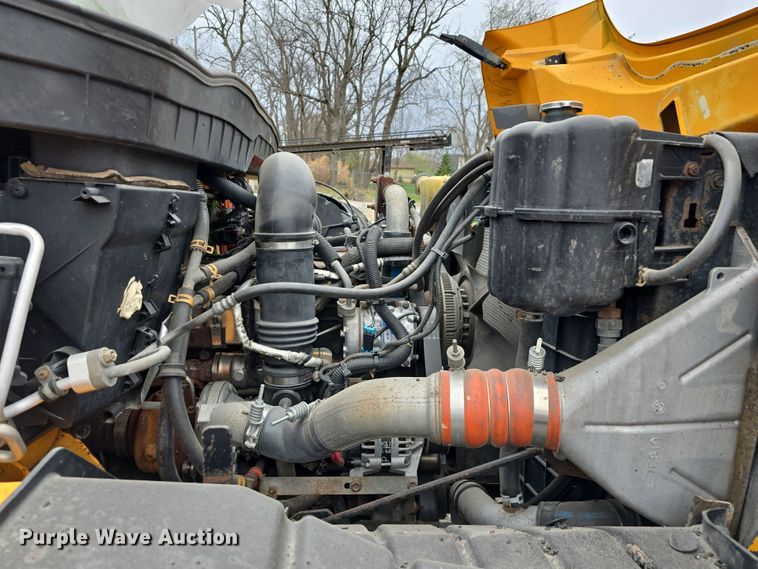 image for item DT6771 2008 International WorkStar 7400 dump truck