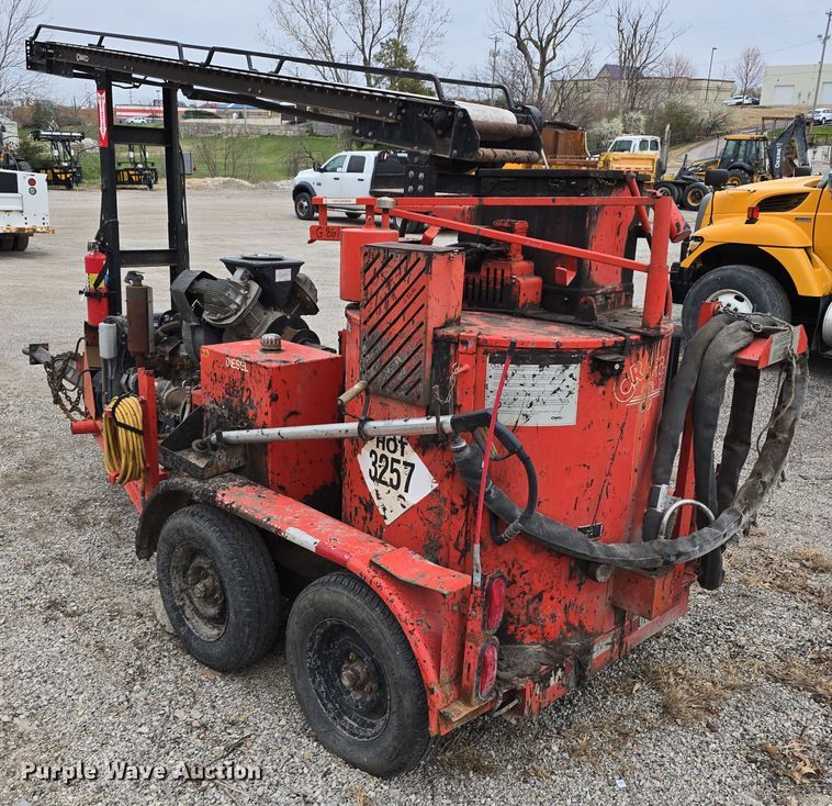 image for item DT6773 1998 Crafco SS125 DC melter applicator