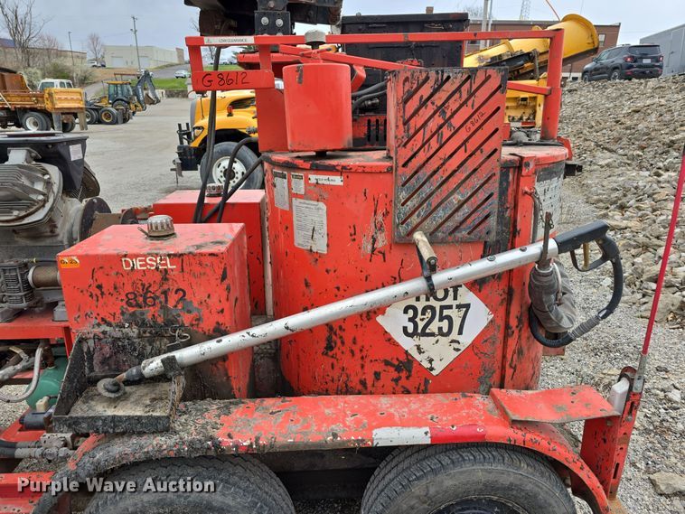 image for item DT6773 1998 Crafco SS125 DC melter applicator