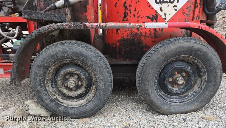 image for item DT6773 1998 Crafco SS125 DC melter applicator