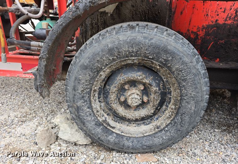 image for item DT6773 1998 Crafco SS125 DC melter applicator