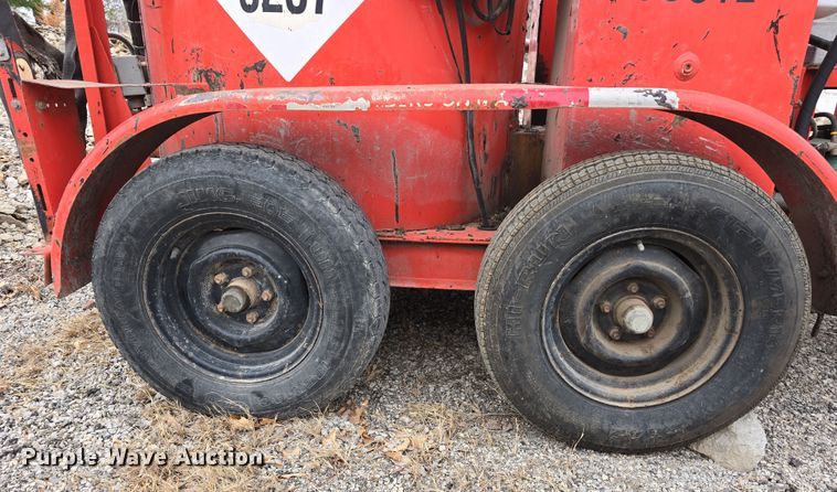 image for item DT6773 1998 Crafco SS125 DC melter applicator