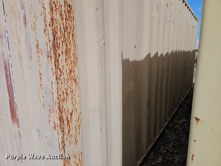 image for item DT7689 Hyundai shipping container