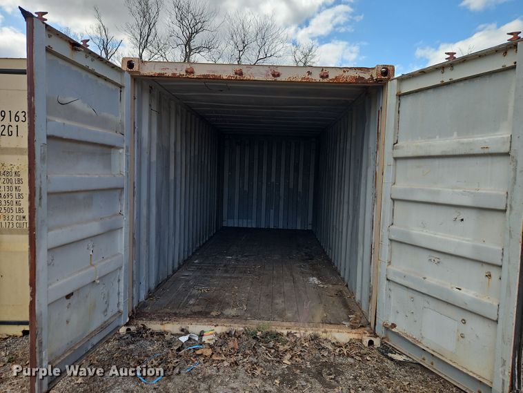 image for item DT7689 Hyundai shipping container