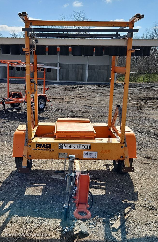 image for item DT7691 Solar Tech Silent Sentinel arrow board