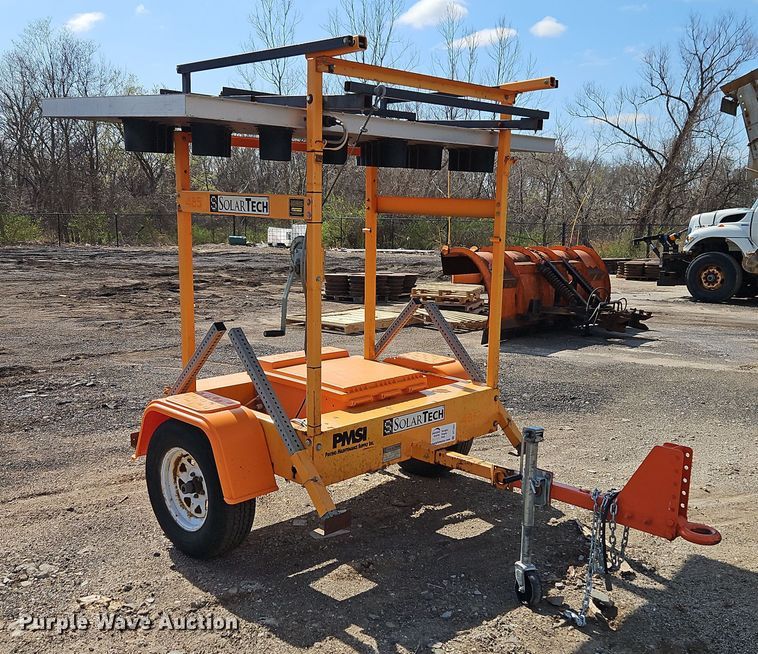 image for item DT7691 Solar Tech Silent Sentinel arrow board