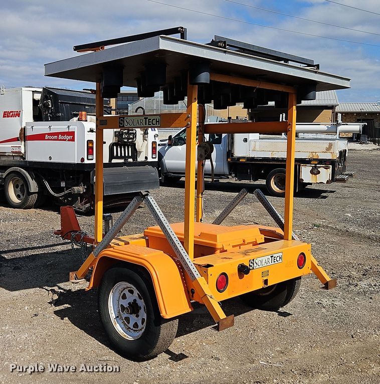 image for item DT7691 Solar Tech Silent Sentinel arrow board