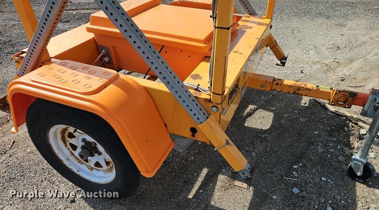 image for item DT7691 Solar Tech Silent Sentinel arrow board