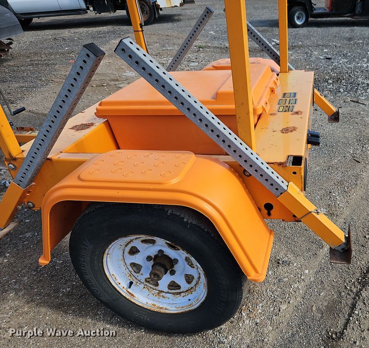 image for item DT7691 Solar Tech Silent Sentinel arrow board