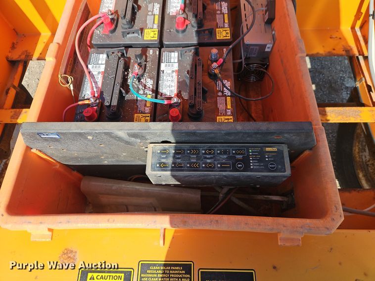 image for item DT7691 Solar Tech Silent Sentinel arrow board