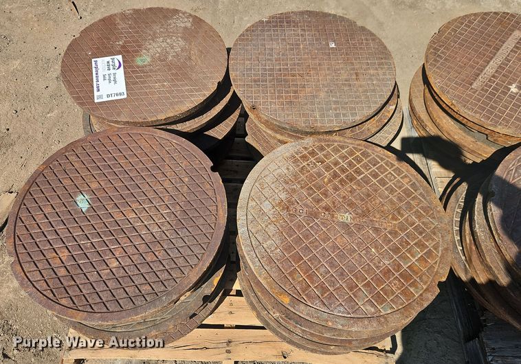 image for item DT7693 (40) manhole cover