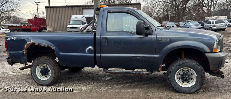 image for item DU3340 2004 Ford F250 Super Duty pickup truck