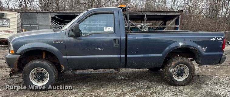 image for item DU3340 2004 Ford F250 Super Duty pickup truck
