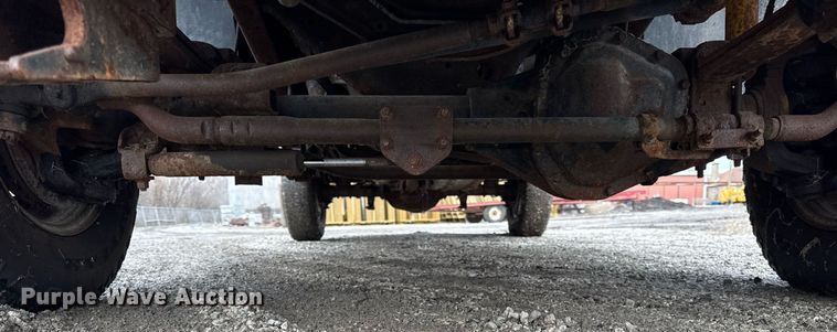 image for item DU3340 2004 Ford F250 Super Duty pickup truck