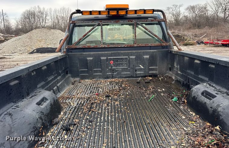 image for item DU3340 2004 Ford F250 Super Duty pickup truck