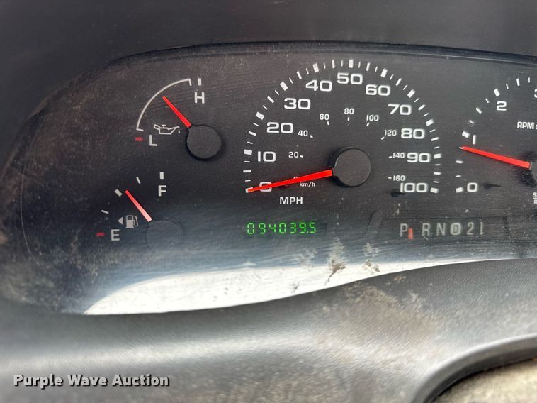 image for item DU3340 2004 Ford F250 Super Duty pickup truck