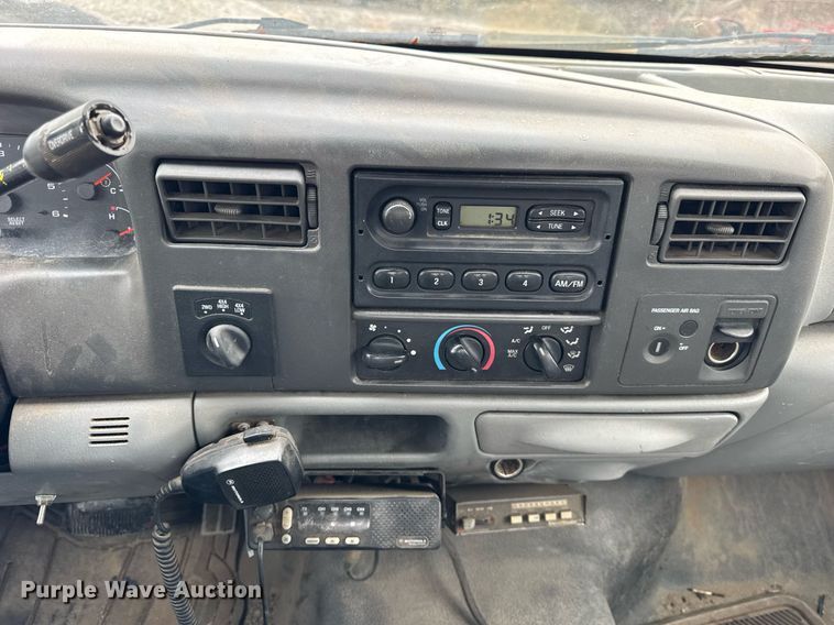 image for item DU3340 2004 Ford F250 Super Duty pickup truck