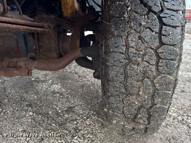 image for item DU3340 2004 Ford F250 Super Duty pickup truck