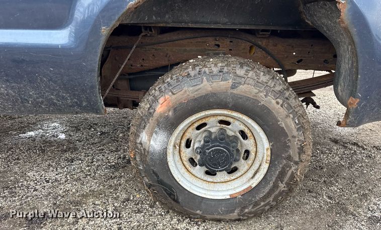 image for item DU3340 2004 Ford F250 Super Duty pickup truck