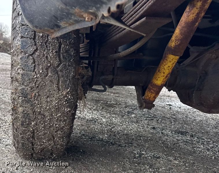 image for item DU3340 2004 Ford F250 Super Duty pickup truck