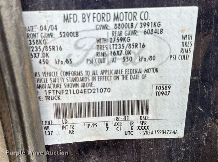 image for item DU3340 2004 Ford F250 Super Duty pickup truck