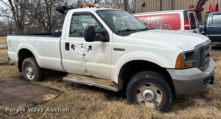 image for item DU3343 2005 Ford F250 Super Duty pickup truck