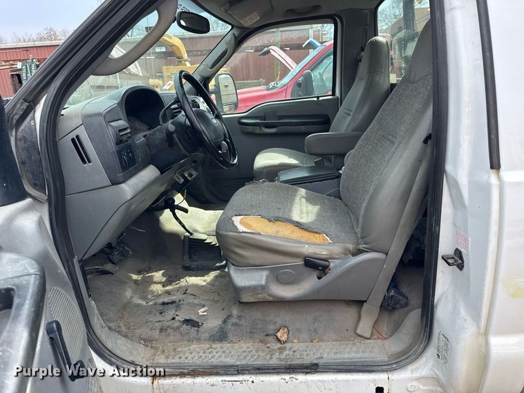 image for item DU3343 2005 Ford F250 Super Duty pickup truck