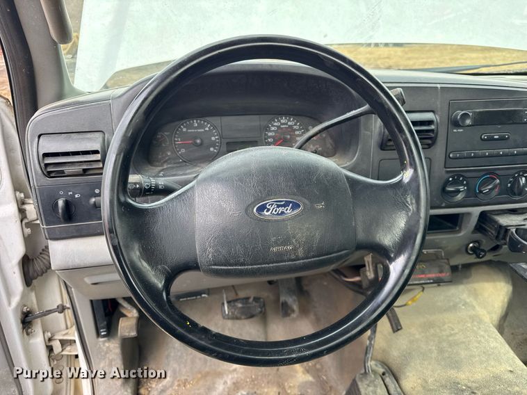 image for item DU3343 2005 Ford F250 Super Duty pickup truck