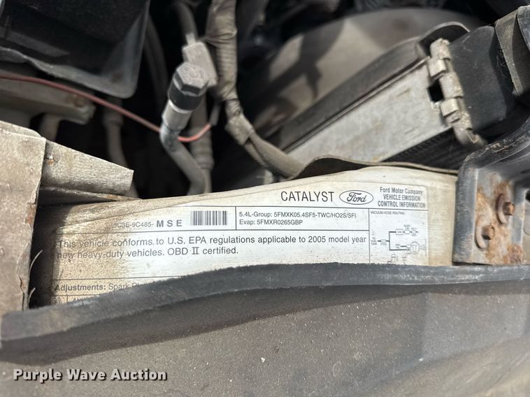 image for item DU3343 2005 Ford F250 Super Duty pickup truck