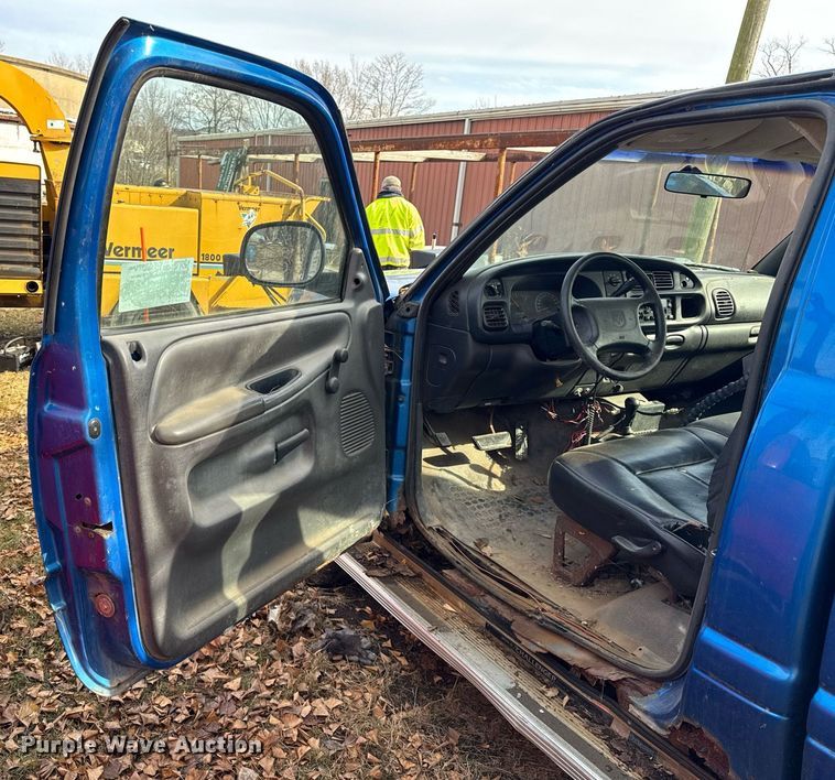image for item DU3346 1999 Dodge Ram 1500 pickup truck