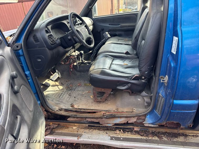 image for item DU3346 1999 Dodge Ram 1500 pickup truck