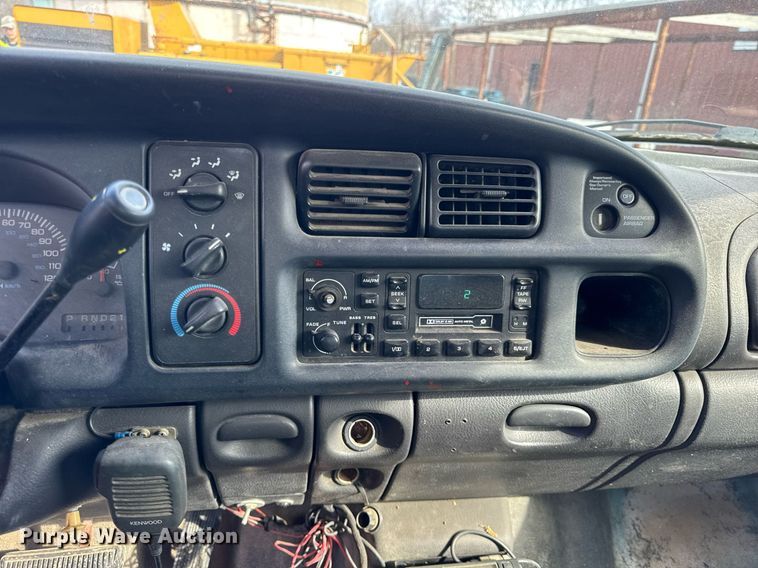 image for item DU3346 1999 Dodge Ram 1500 pickup truck