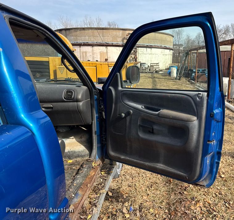 image for item DU3346 1999 Dodge Ram 1500 pickup truck