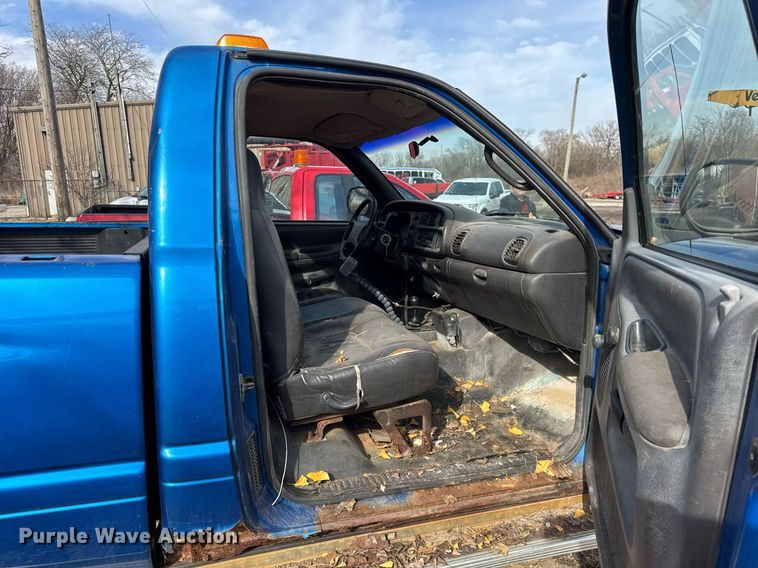 image for item DU3346 1999 Dodge Ram 1500 pickup truck