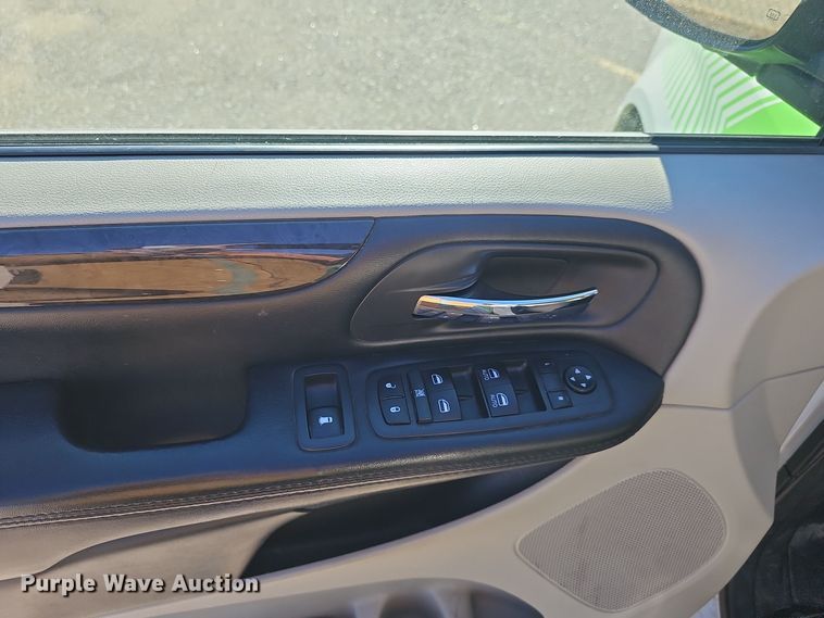 image for item DV0187 2019 Dodge Grand Caravan handicap accessible van