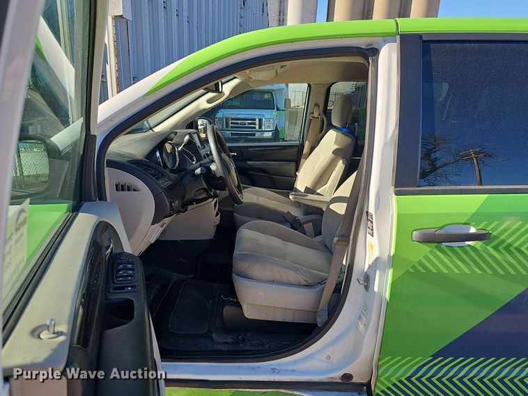 image for item DV0187 2019 Dodge Grand Caravan handicap accessible van
