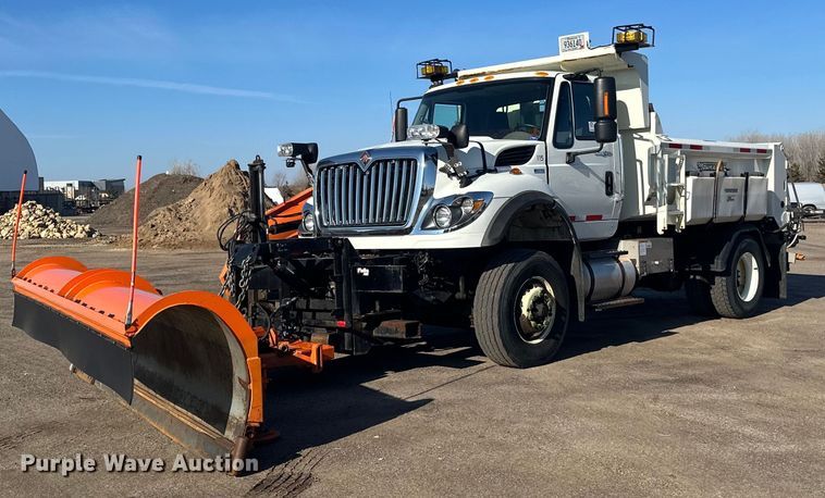 image for item DV0683 2012 International  7400SBA dump truck