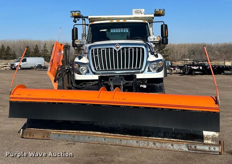image for item DV0683 2012 International  7400SBA dump truck