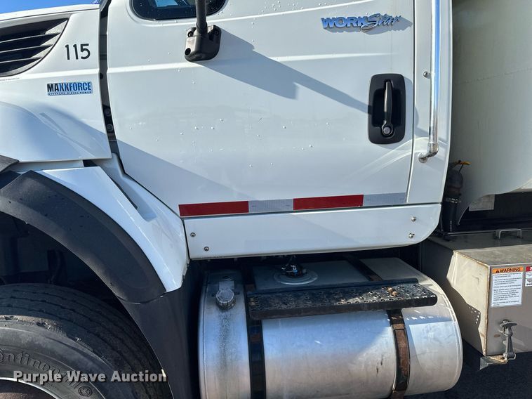 image for item DV0683 2012 International  7400SBA dump truck