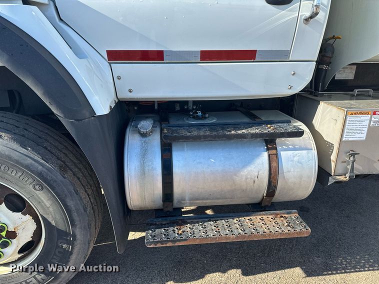 image for item DV0683 2012 International  7400SBA dump truck