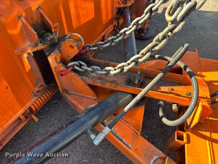 image for item DV0683 2012 International  7400SBA dump truck