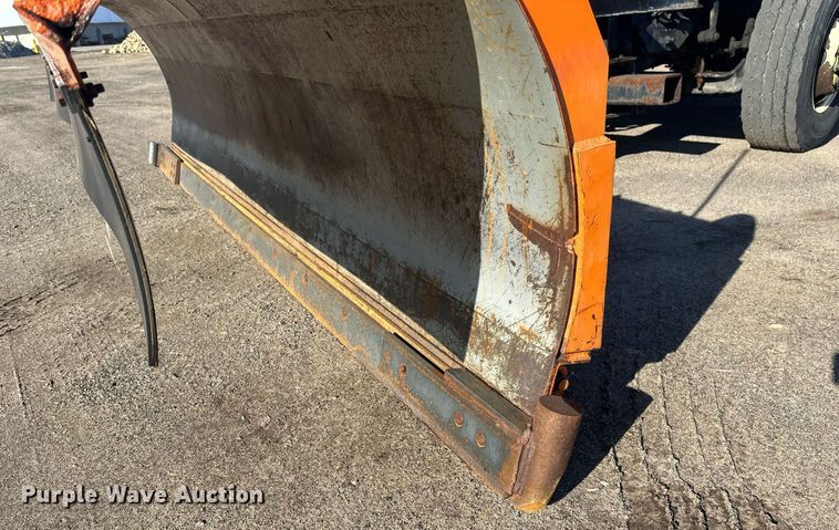 image for item DV0683 2012 International  7400SBA dump truck