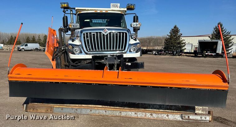 image for item DV0683 2012 International  7400SBA dump truck