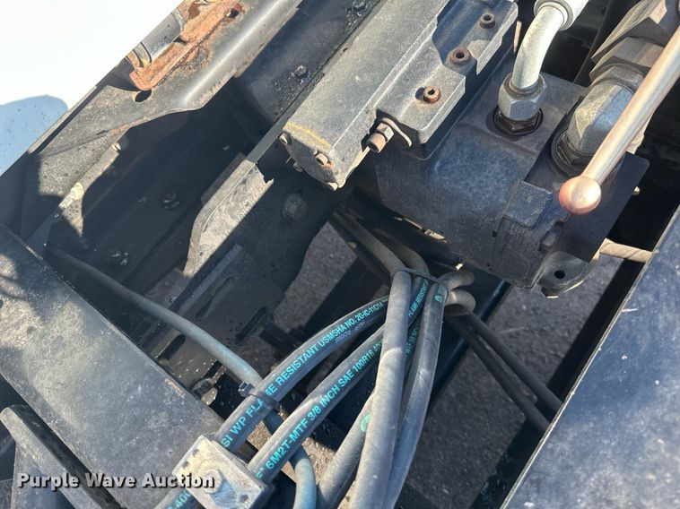 image for item DV0683 2012 International  7400SBA dump truck