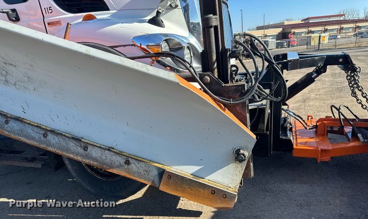 image for item DV0683 2012 International  7400SBA dump truck