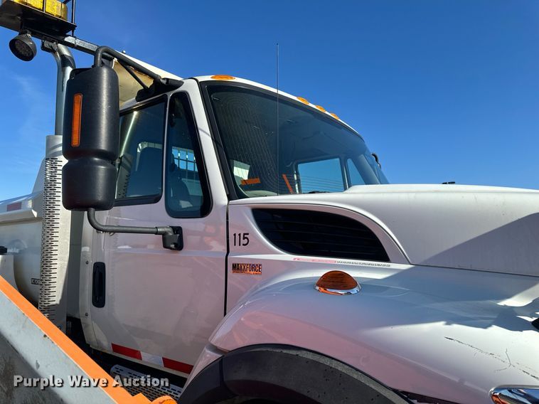 image for item DV0683 2012 International  7400SBA dump truck