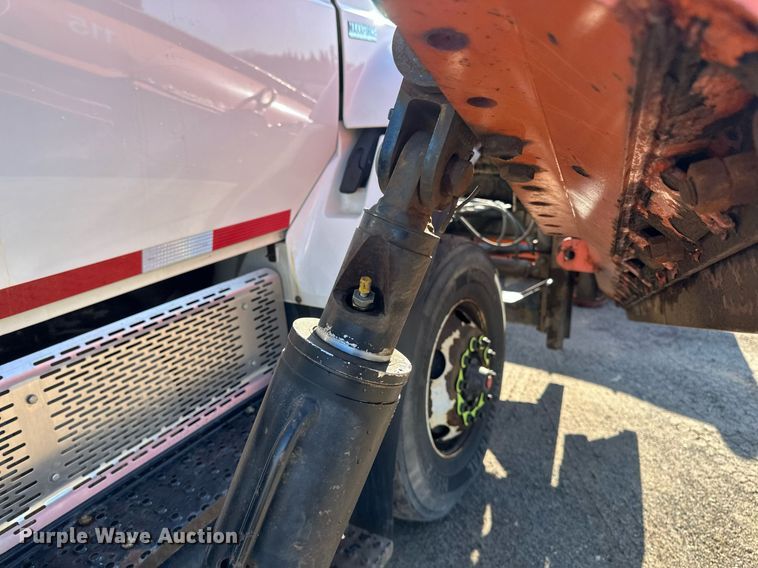 image for item DV0683 2012 International  7400SBA dump truck