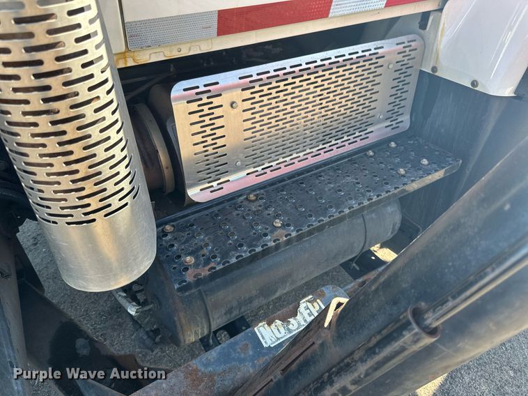 image for item DV0683 2012 International  7400SBA dump truck