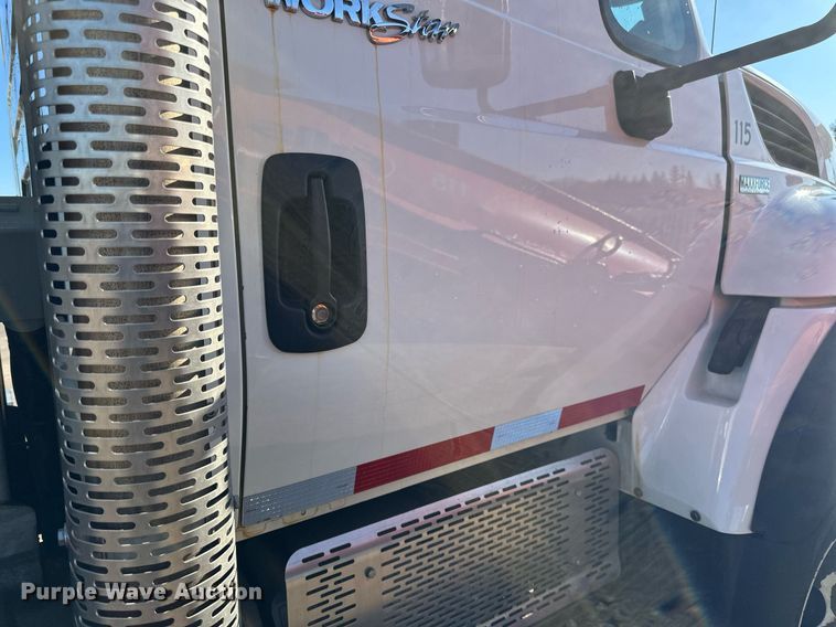 image for item DV0683 2012 International  7400SBA dump truck