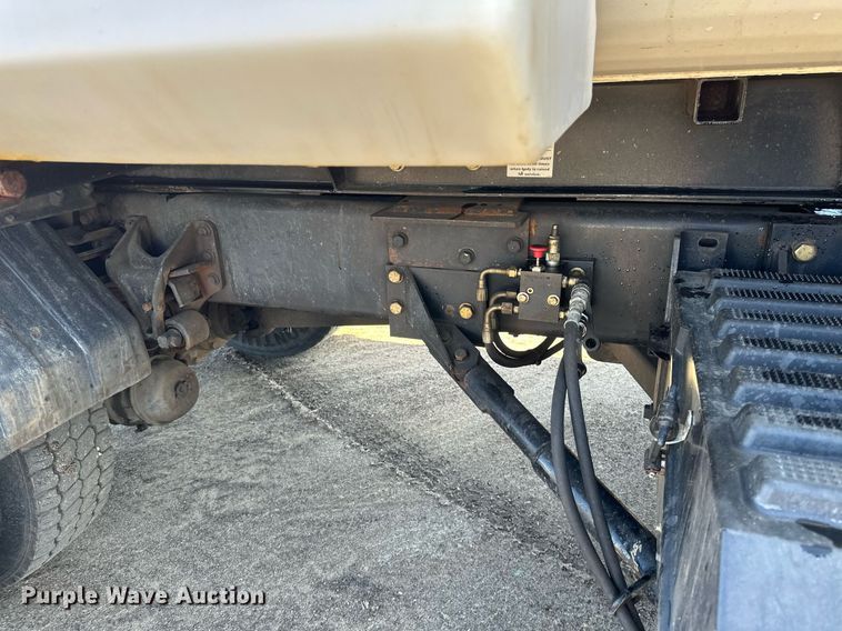 image for item DV0683 2012 International  7400SBA dump truck